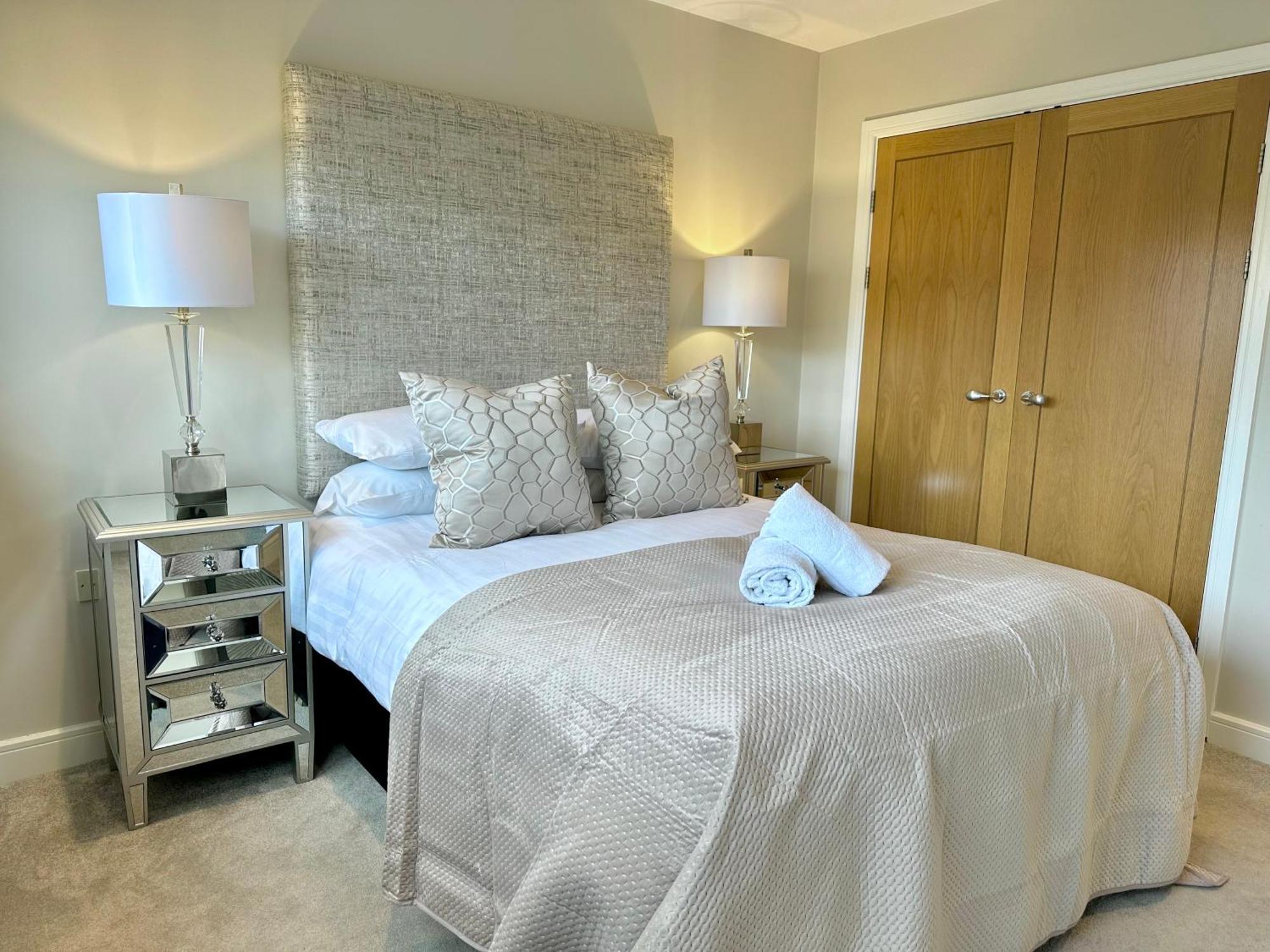 Superior Apartment In Cardiff City Centre Екстериор снимка