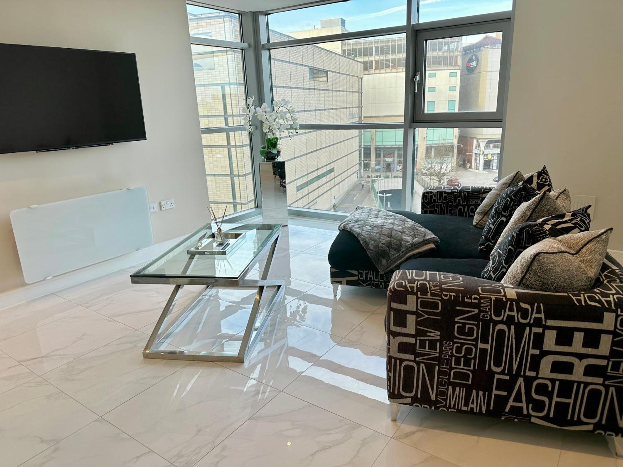 Superior Apartment In Cardiff City Centre Екстериор снимка
