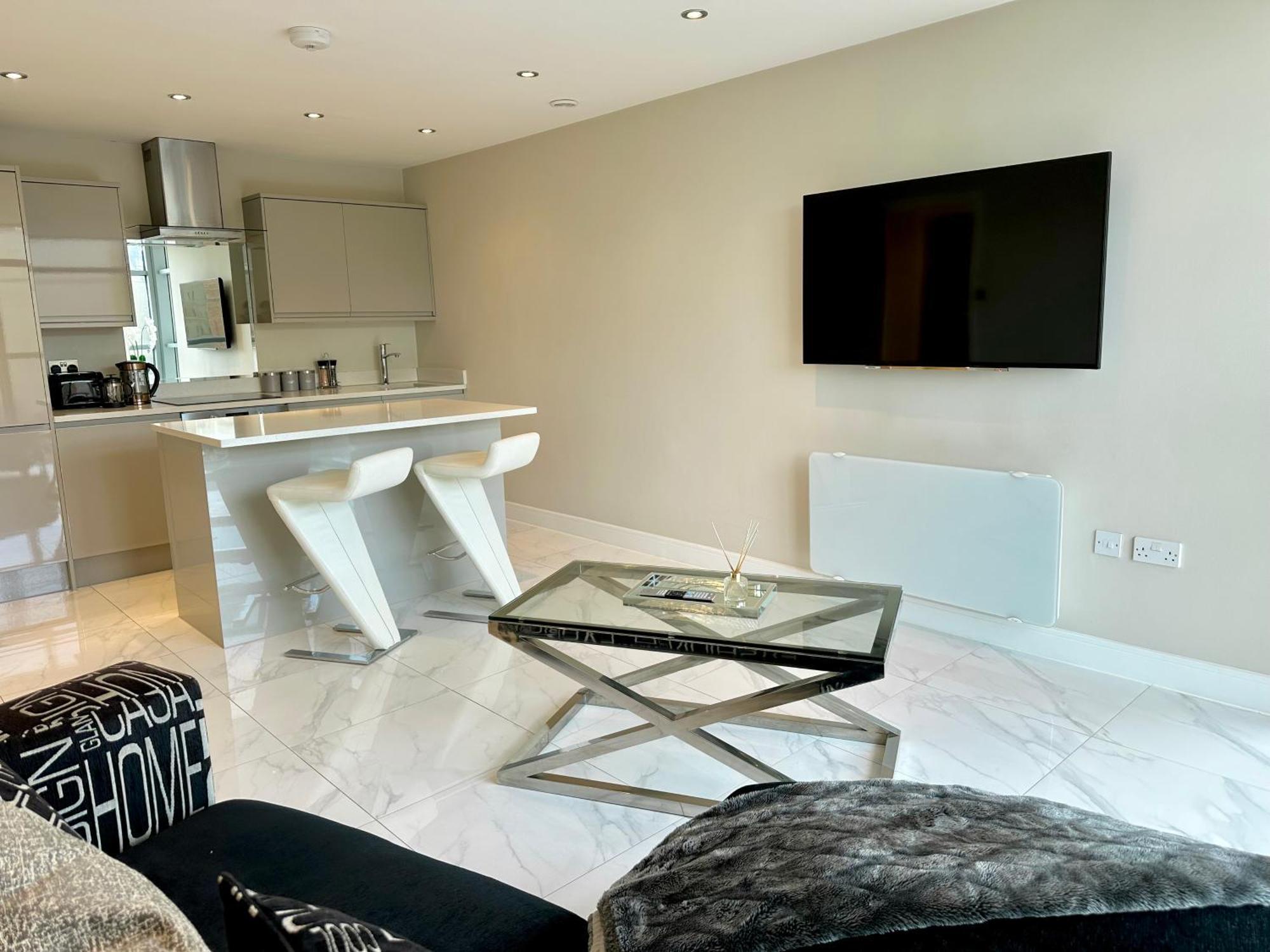 Superior Apartment In Cardiff City Centre Екстериор снимка
