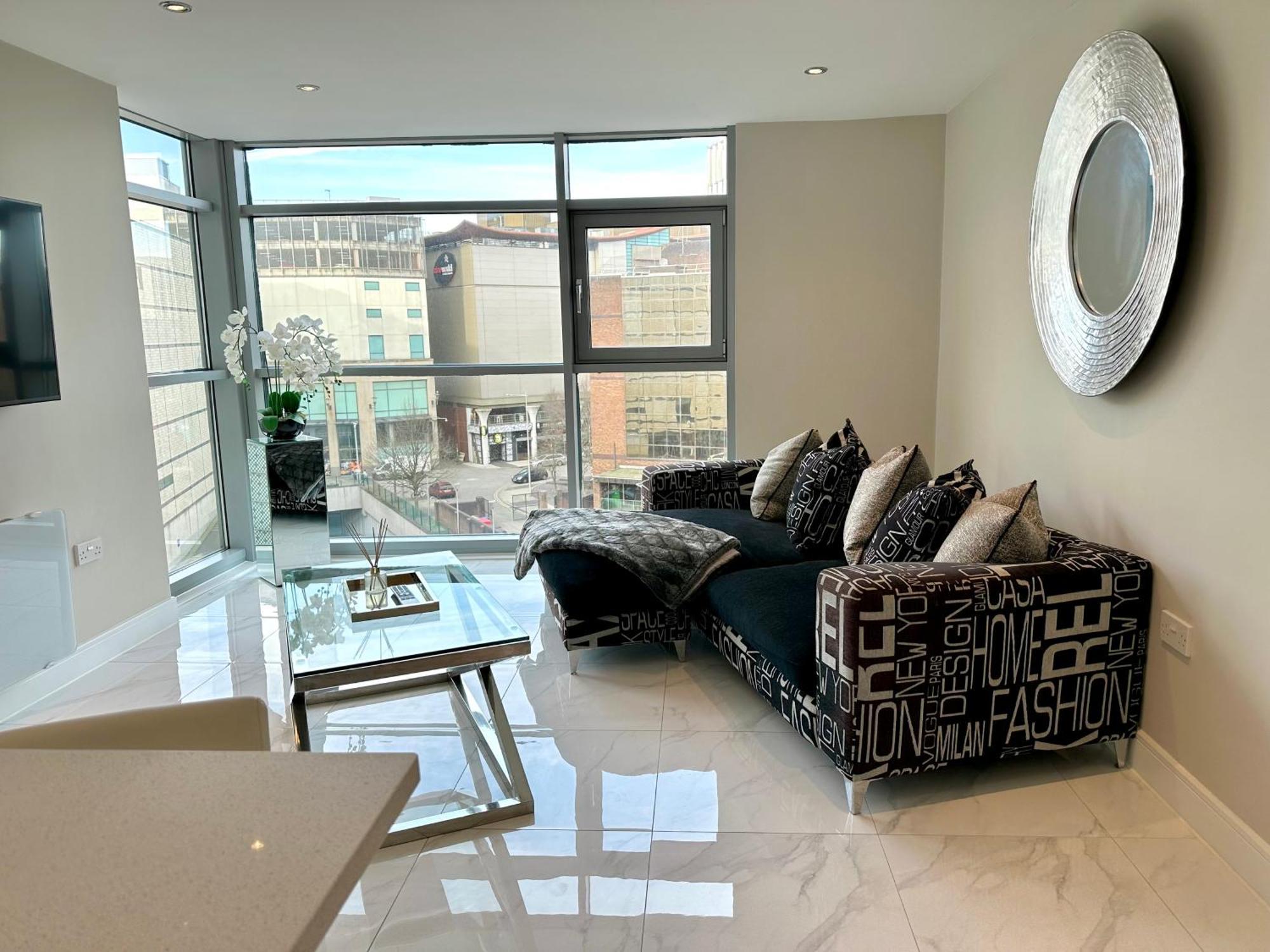 Superior Apartment In Cardiff City Centre Екстериор снимка